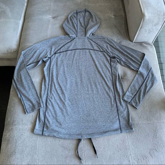 2/$20 UNDER ARMOUR Mock Neck Threadborne Lightweight Heat Gear Hoodie - Picture 7 of 8
